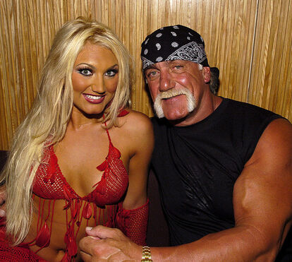 Filha de Hulk Hogan é excluída da herança de milhões depois de vários anos afastada do pai