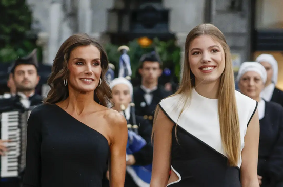 Letizia acompanha mudança de Sofia para Lisboa
