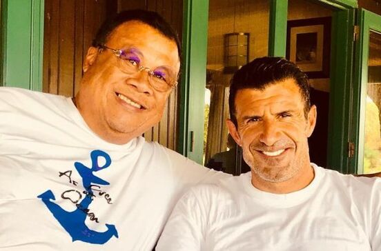 Luís Figo encerra espaço Sete, em Vilamoura, com o amigo Paulo China