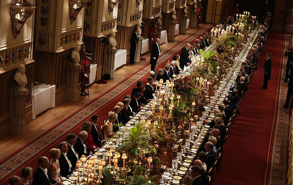 Carlos III oferece banquete a Trump no Castelo de Windsor com 160 convidados