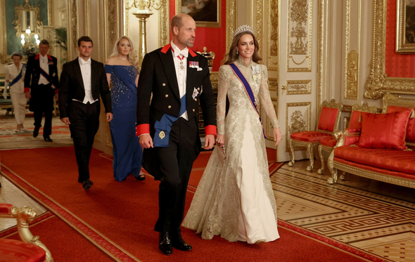 Kate Middleton e William em banquete real