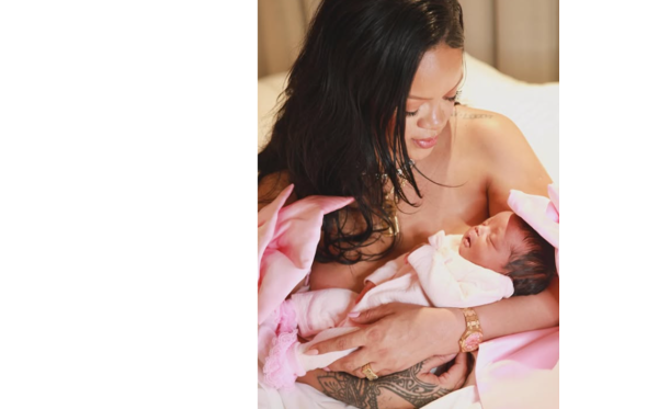 Rihanna apresenta a filha recém-nascida