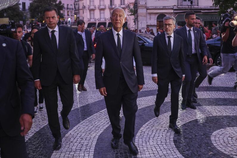 Marcelo Rebelo de Sousa, Luís Montenegro e Carlos Moedas homenageiam vítimas em Lisboa
