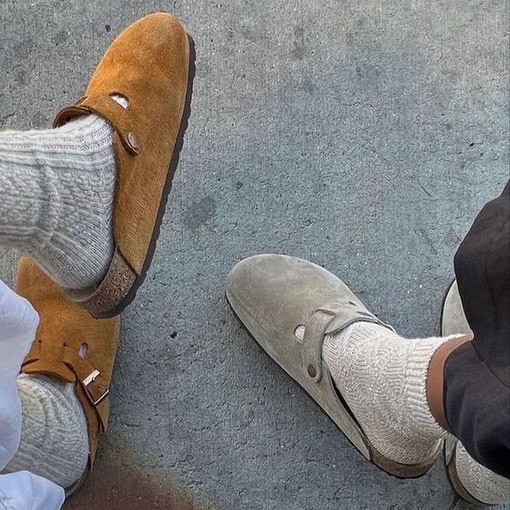 Tendência outonal: sapatos confortáveis ditam moda no 'street style'