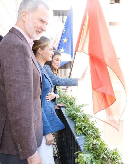 Rei Felipe, Rainha Letizia e Princesa Leonor em Navarra