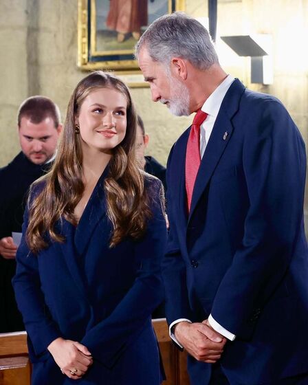 Rei Felipe, Rainha Letizia e Princesa Leonor em Navarra