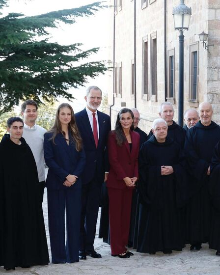 Rei Felipe, Rainha Letizia e Princesa Leonor em Navarra