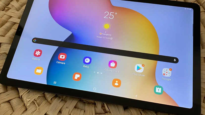 Tablet Samsung com apps e temperatura de 25º em Fuengirola