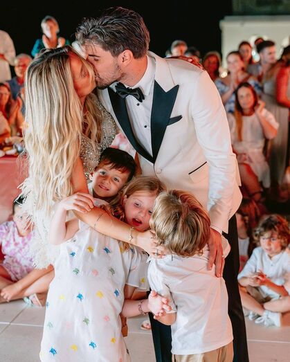 Rúben Neves e Débora Lourenço casam em Veneza com os filhos