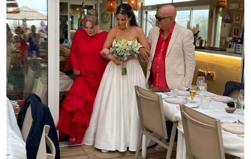 Cristina Caras Lindas no casamento da filha 