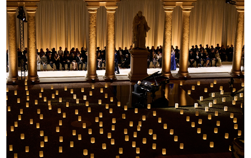Desfile de moda em Milão após a morte de Giorgio Armani