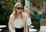 Moda de camisola sobre ombros regressa, outrora sinal de elite