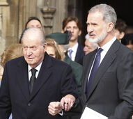 Juan Carlos sente mágoa no exílio e tristeza em relação ao filho, Felipe VI