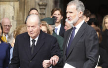Juan Carlos sente mágoa no exílio e tristeza em relação ao filho, Felipe VI