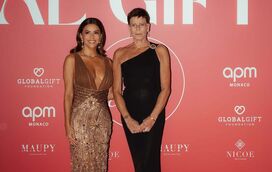 Atriz Eva Longoria homenageia Stéphanie do Mónaco