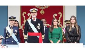 Cerimónia do Dia da Hispanidade marcada pelo problema de Felipe, a emoção de Leonor e a cumplicidade de Letizia e Sofia