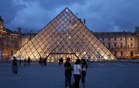 Assalto no Louvre: Foram roubadas "joias de valor inestimável" em apenas 4 minutos