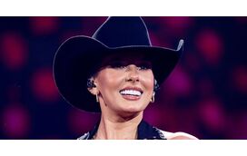 Saiba quem é Ana Castela, a cantora que ficou a saber de uma imensa tragédia familiar enquanto atuava no Porto e em Lisboa