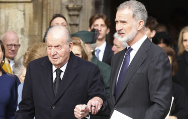 Juan Carlos sente mágoa no exílio e tristeza em relação ao filho, Felipe VI