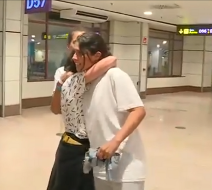 O abraço mais esperado. O encontro emotivo entre Mariana Mortágua e a irmã após pesadelo em Israel