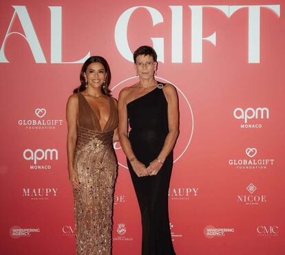 Atriz Eva Longoria homenageia Stéphanie do Mónaco