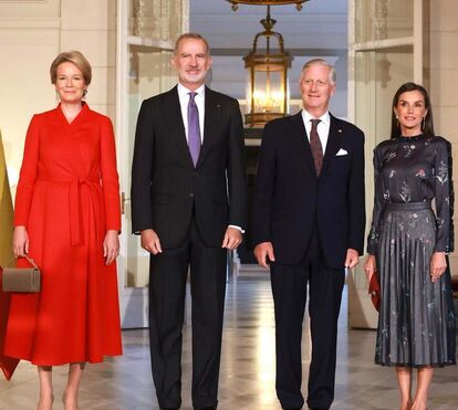 Rainhas Letizia de Espanha e Mathilde da Bélgica em 'duelo' de estilos em Bruxelas