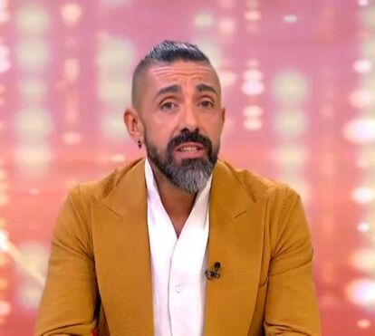 O alfaiate-comentador está em forma! A estreia de Paulo Battista no 'Tarde das Estrelas' 