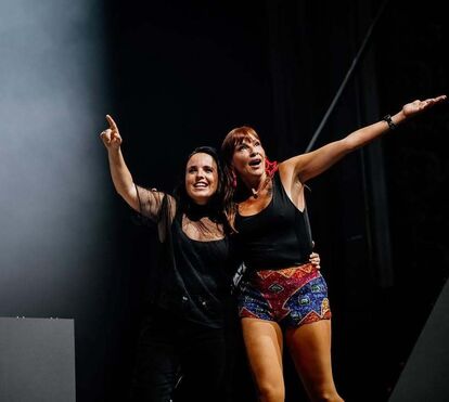 É a loucura! Ana Galvão 'parte tudo' em noitada com Joana Marques