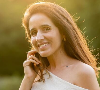 A viver um romance com um homem 18 anos mais novo, Marta Fernandes assume que 'teve de pedir ajuda'