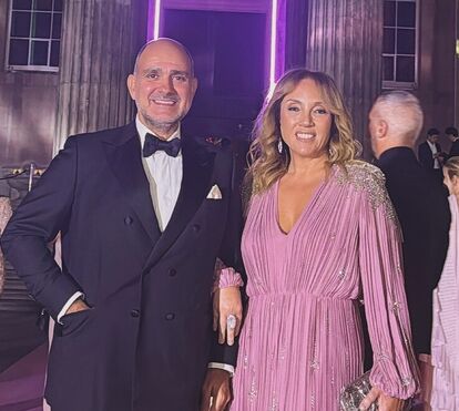 Entre champanhe e diamantes! Paula Amorim e Miguel Guedes de Sousa circulam entre a elite internacional, em jantar de mais de 2300 euros por pessoa