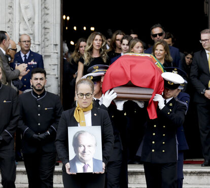 Lágrimas e muita emoção: as imagens que ficam para sempre do último adeus a Francisco Pinto Balsemão