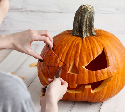 Não tenha medo de arriscar! As melhores ideias para decorar a sua abóbora para o Halloween