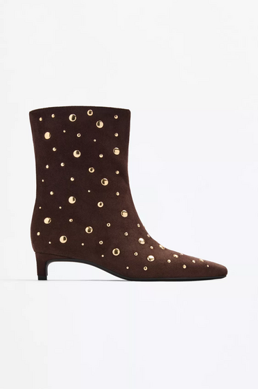 Botim tacão tachas efeito de camurça - Lefties - 39,99€