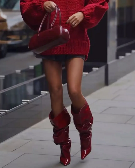 Para usar com moderação! Botas altas e mini-saia ou micro calções