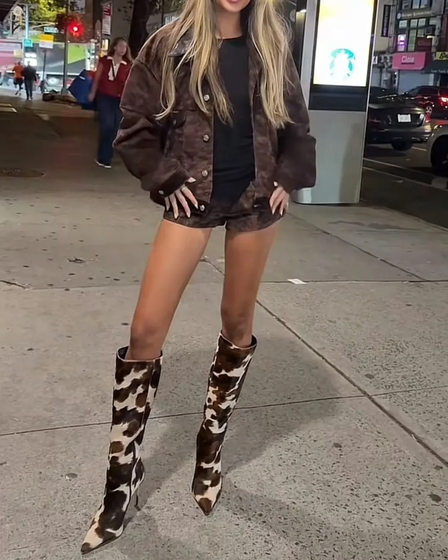 Para usar com moderação! Botas altas e mini-saia ou micro calções