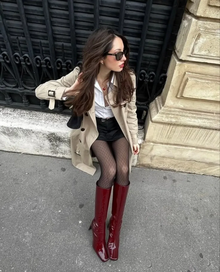 Para usar com moderação! Botas altas e mini-saia ou micro calções