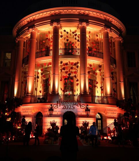 Decoração de Halloween na Casa Branca gera polémica e críticas