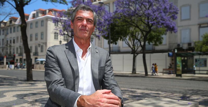 Assim é Noronha Lopes, o 'tipo' da McDonald's, com a família espalhada pelo mundo, que quer fazer frente a Rui Costa