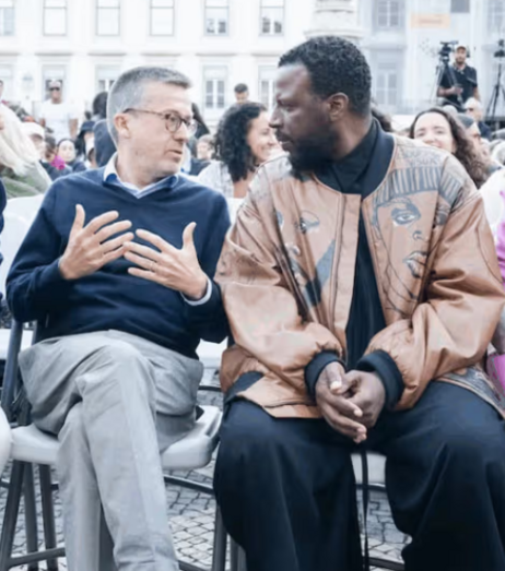 Carlos Moedas, Dino d'Santiago