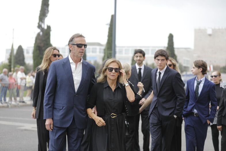 A viúva de Francisco Pinto Balsemão, Mercedes Balsemão, à chega ao Mosteiro dos Jerónimos para o funeral do marido