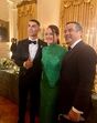 Cristiano Ronaldo posa com convidados num evento na Casa Branca