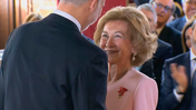 Rei Felipe VI homenageia Rainha Sofia com Colar da Ordem do Tosão de Ouro, em Madrid