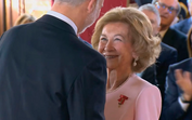 Rei Felipe VI homenageia Rainha Sofia com Colar da Ordem do Tosão de Ouro, em Madrid