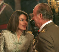 Livro expõe tensões entre Juan Carlos e Letizia, afetando relação com Leonor e Sofia