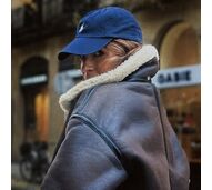 Tem este casaco guardado? Vá já buscá-lo que volta a ser must-have da estação