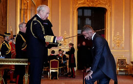 Sir David Beckham: antigo futebolista foi condecorado com o título de cavaleiro pelo rei Carlos III de Inglaterra