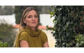 Madalena Abecasis tem uma nova companheira em casa: conheça a cadelinha Manela