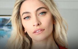 Choque! Filha de Michael Jackson mostra o buraco que tem no nariz devido ao consumo de drogas pesadas