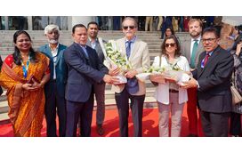 No meio da controvérsia, D. Duarte de Bragança vai ao Bangladesh para ser homenageado