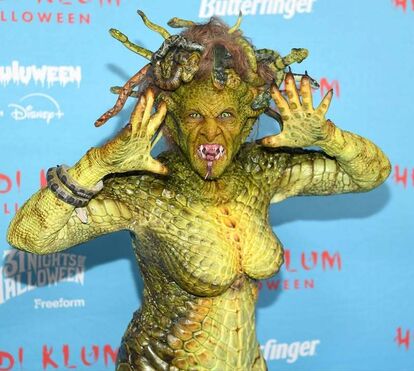 Os disfarces das celebridades! Heidi Klum, a rainha do Halloween, uma Medusa terrífica 